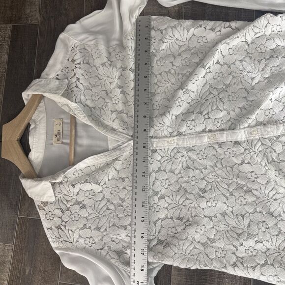 Hollister Shirt Womens Small White Lace Floral Long Sleeve Collared Button Down - Picture 9 of 10